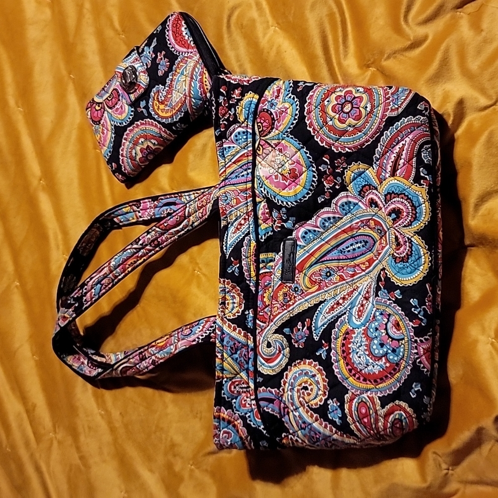 EUC Parisian Paisley Vera Bradley Mandy Purse with Turnlock Wallet